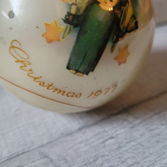Vintage 1977 Limited Edition Herald Angel Christmas Ornament By Sister Berta Hum - Picture 2 of 4